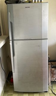 (Category: ) located in . Submitted by laurabd0002 (Listing ID 1229084355, Image 1). Description: .