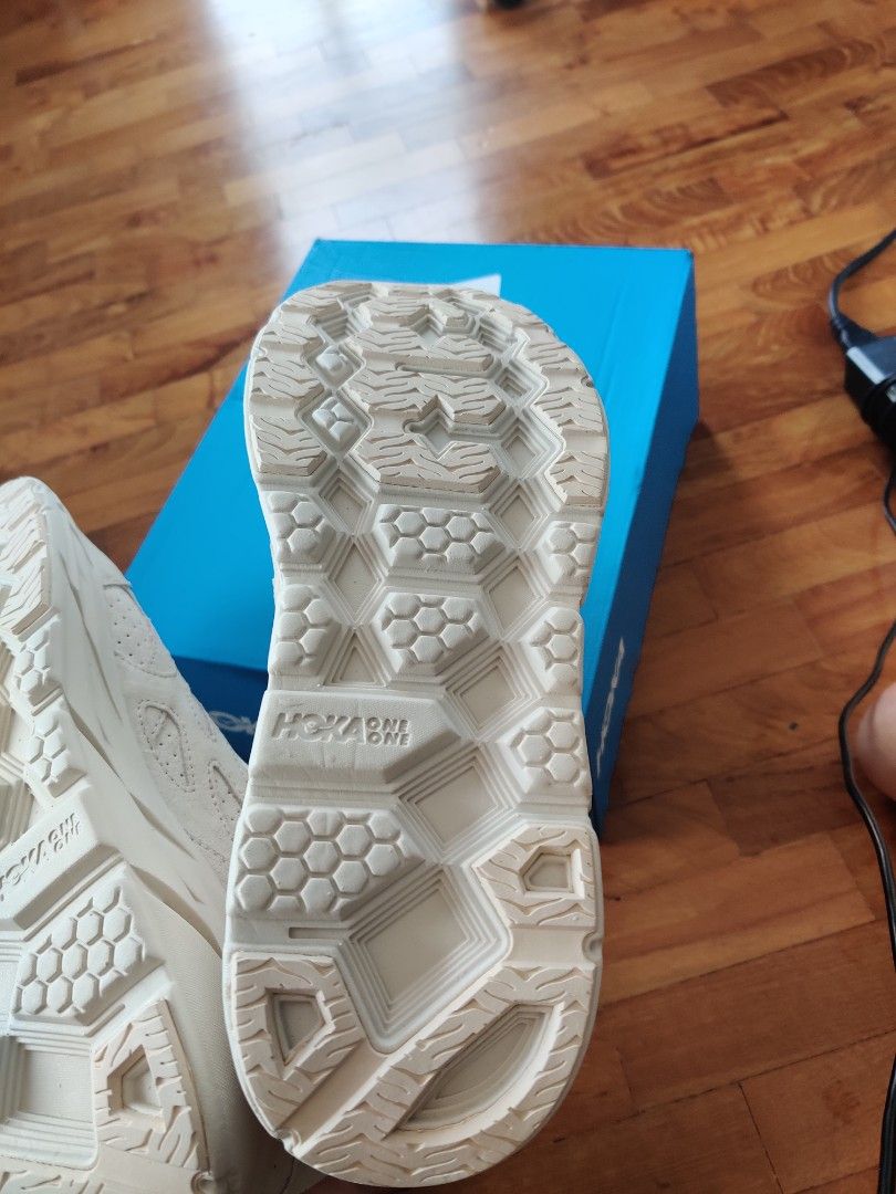 Hoka Clifton Suede (Eggnog), Men's Fashion, Footwear, Sneakers on Carousell