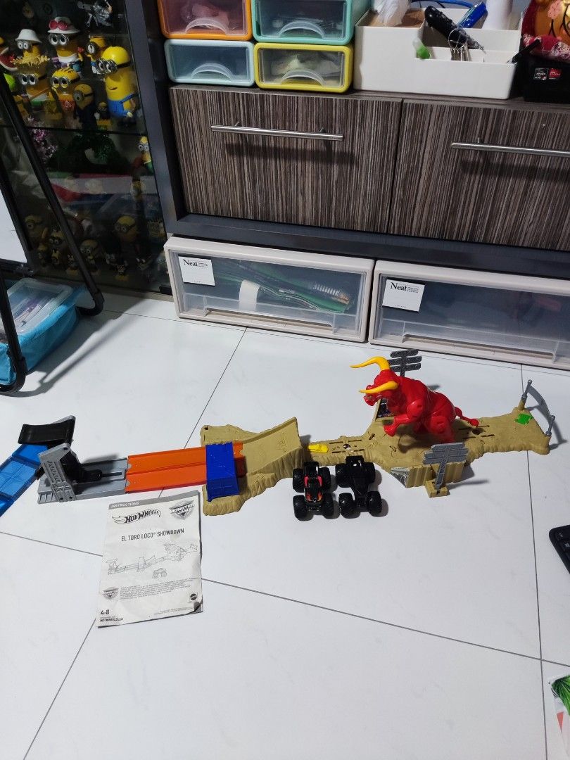 El toro loco showdown playset hotsell