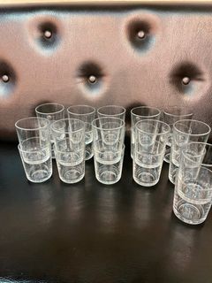 IKEA玻璃水杯 每個5元 全部22個