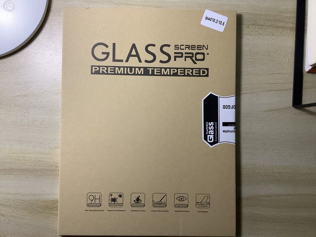 iPad screen protector (Category: Other Mobile & Gadget Accessories) located in Singapore. Submitted by yyyyle (Listing ID 1229129610, Image 1). Description: .