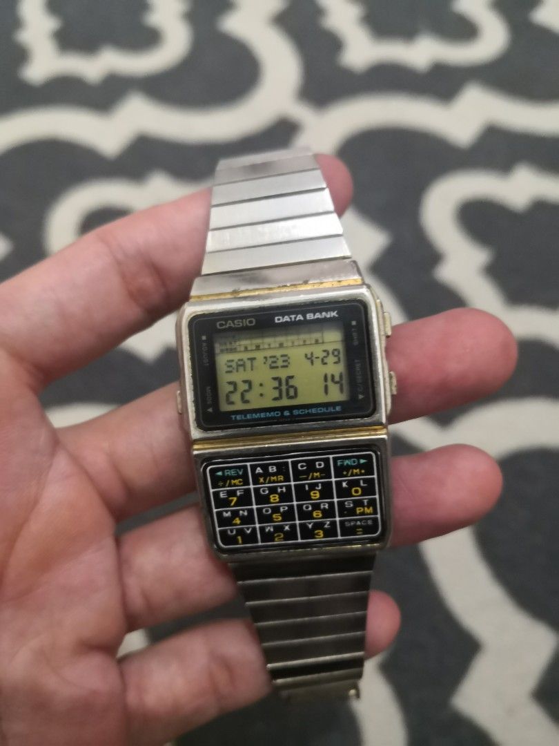 Jam Casio kalkulator vintage, Fesyen Pria, Jam Tangan di Carousell