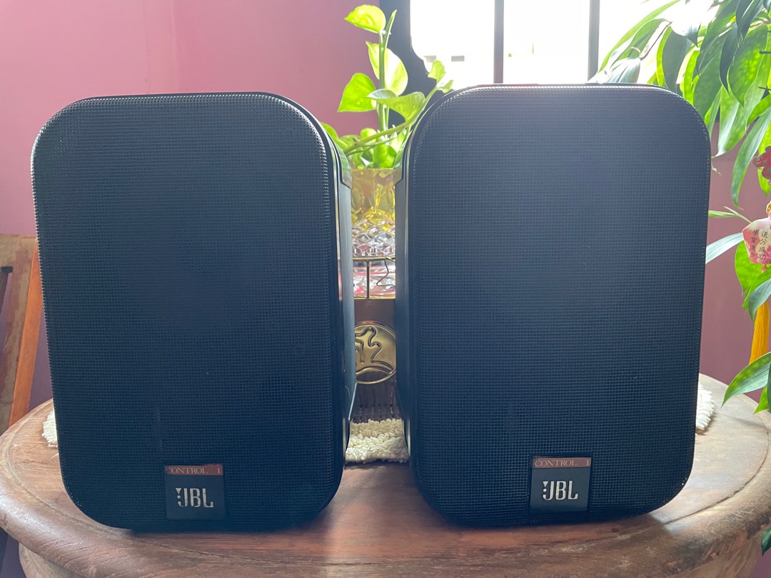 JBL Control One Speakers and wall mount, Audio, Soundbars, Speakers