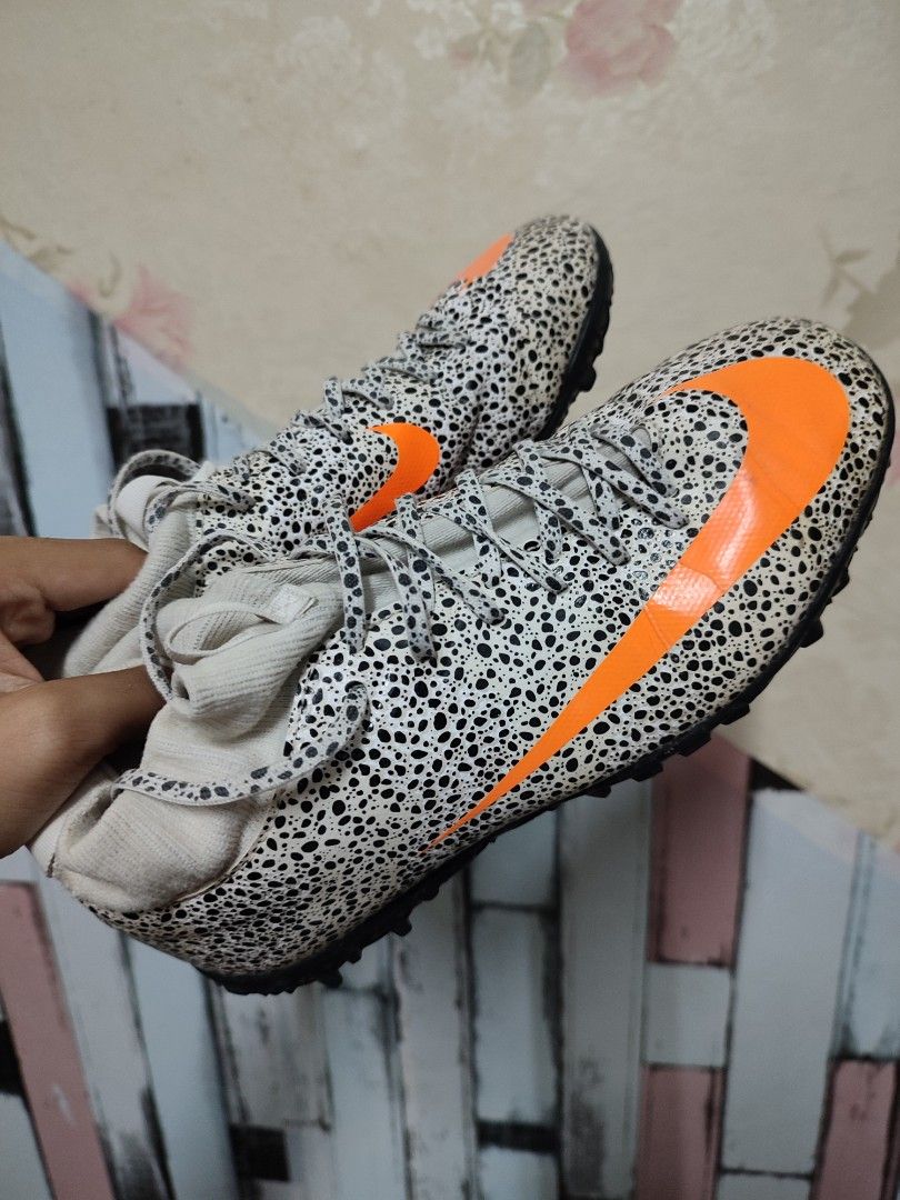 kasut futsal mercurial