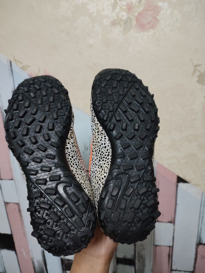 kasut futsal mercurial