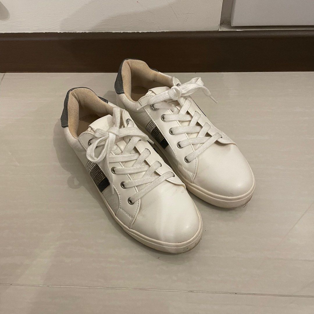 Kurt Geiger White shoes, Women's Fashion, Footwear, Sneakers on Carousell