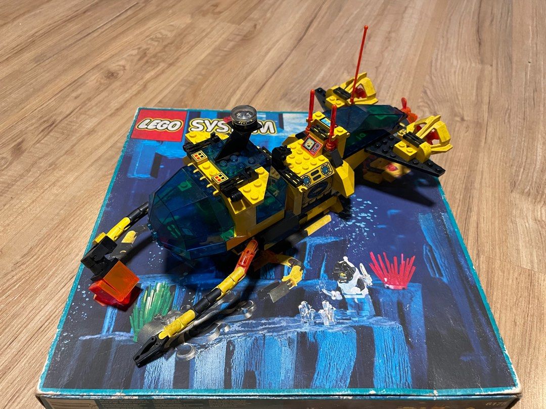 LEGO 6175 Aquanauts Crystal Explorer Sub (Category: Lego & Building Sets) located in Quezon City. Submitted by yawcarlos (Listing ID 1229190247, Image 2). Description: For Sale. Slightly Negotiable. LEGO 6175 Aquanauts Crystal Explorer Sub 100% complete parts. with original box, with original instructions. Excellent condition, but dirty. Condition 9/10 Lalamove, grab, gogo express, or other delivery options to be shouldered by buyer. Buyers risk.
