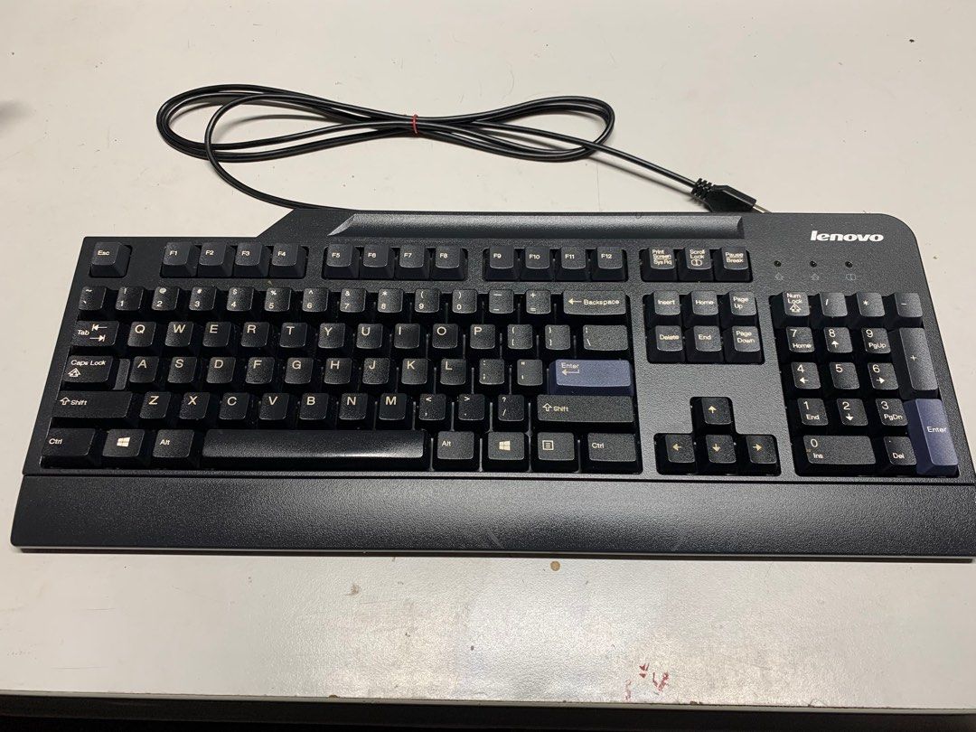 Lenovo Original USB Full Size Keyboard (Category: Computer Keyboard) located in Paranaque City. Submitted by seb_trading (Listing ID 1229203756, Image 1). Description: authentic Lenovo keyboard Model KB 1021 good condition no damage key tested working USB keyboard last price Paranaque area.