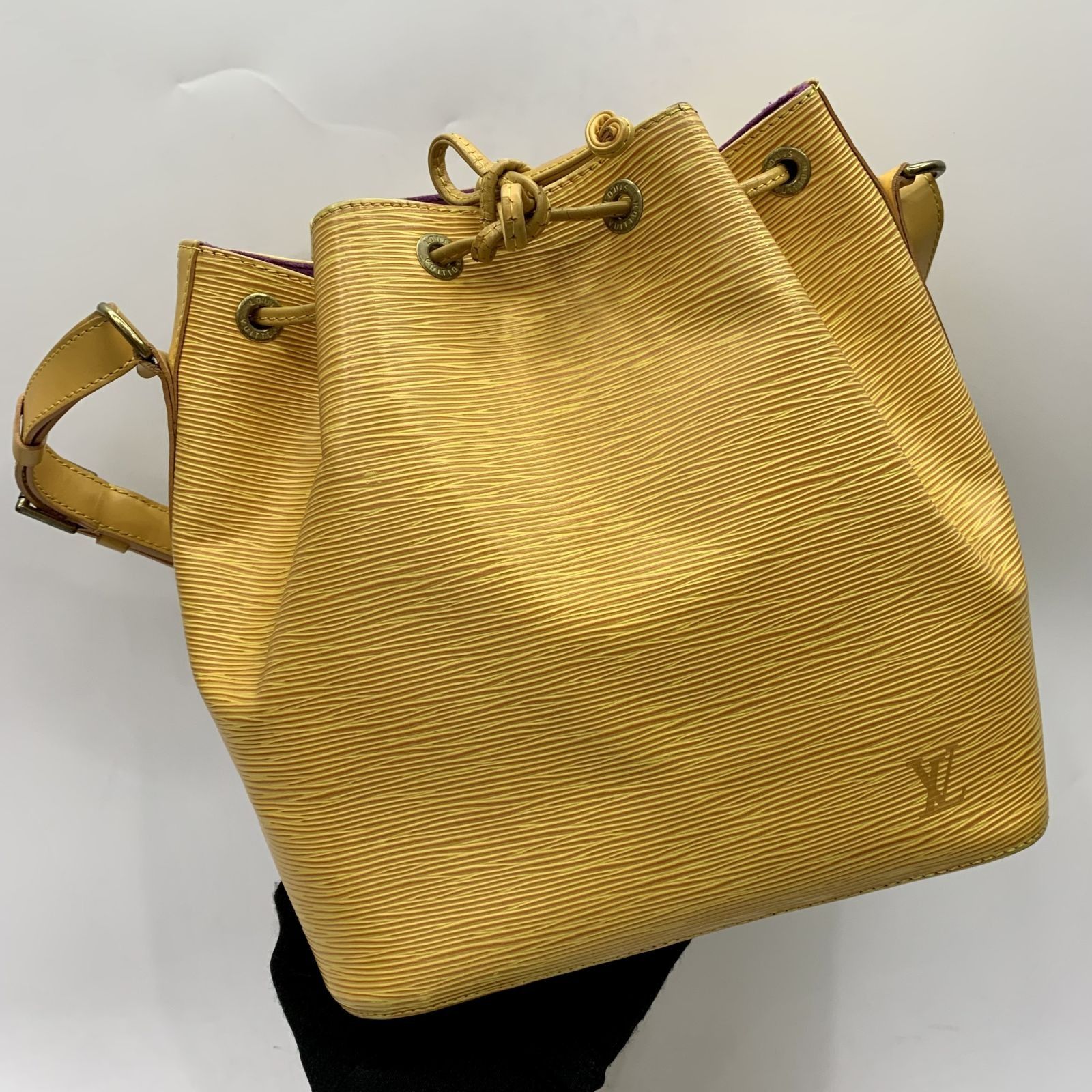 Louis Vuitton, Bags, Auth Petit Noe Yellow Epi Leather Shoulder Bag
