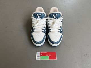 Louis Vuitton® Charlie Sneaker Fuchsia. Size 36.5
