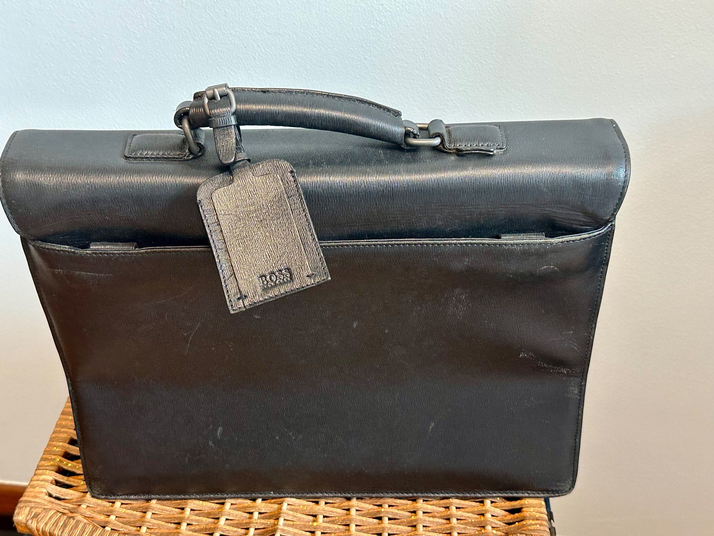 Hugo boss 2025 briefcase sale