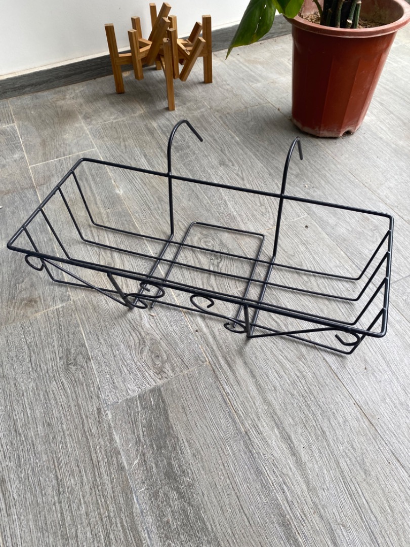 Metal pot rack, Furniture & Home Living, Gardening, Pots & Planters on