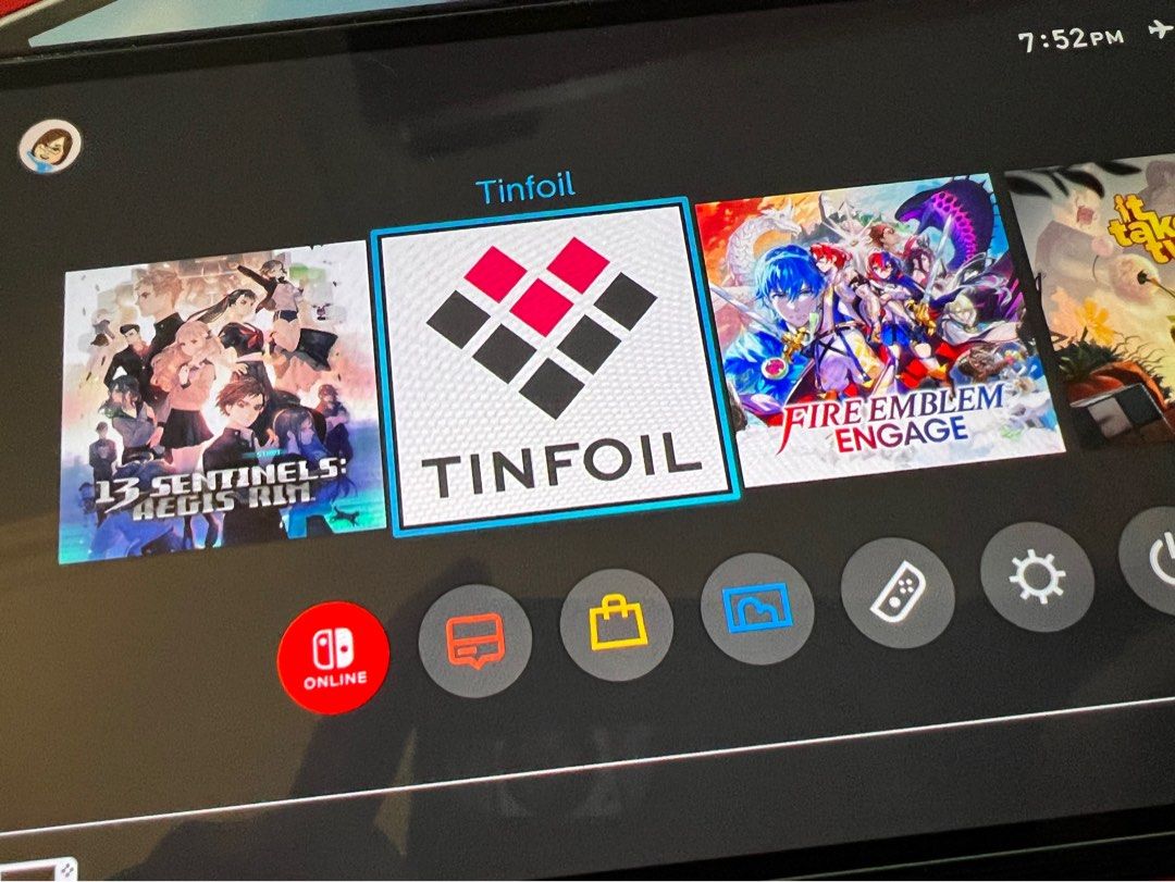 MODDED/JAILBREAK NINTENDO SWITCH OLED (Unlimited Free Games, with 512GB