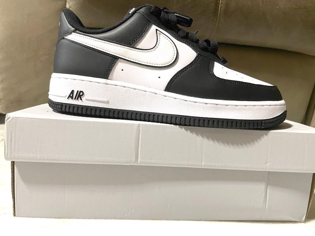 nike air force black and white mens