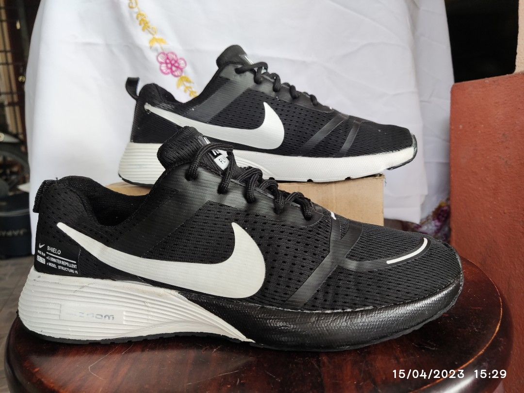 Nike Airmax Zoom Flyknit 6.5uk 25cm Men s Fashion Footwear