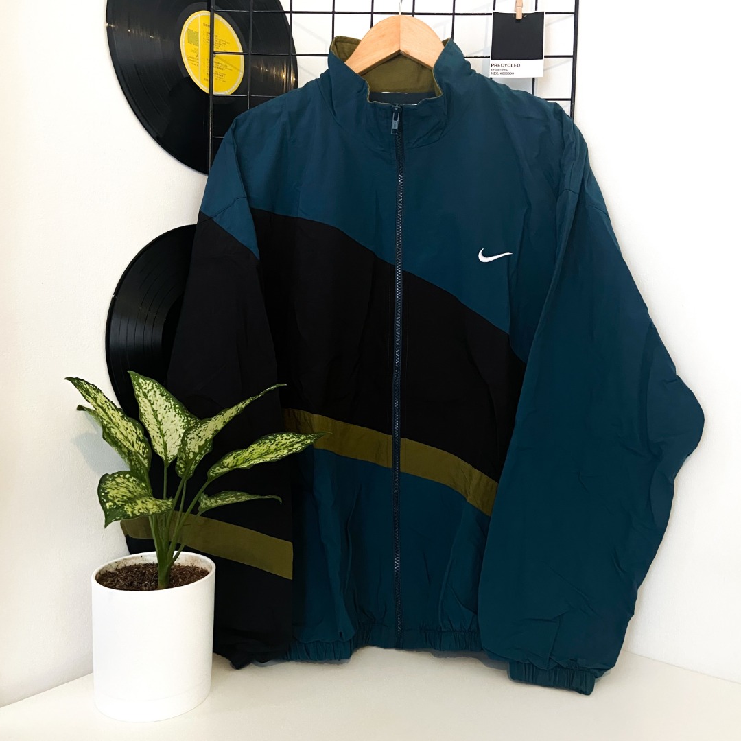 double check nike windbreaker