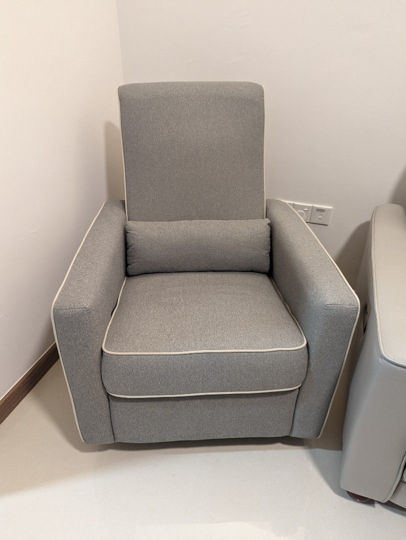 Nursing Chair DaVinci Piper Recliner and Swivel Glider