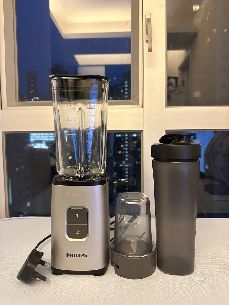 PHILIPS HR2605 Blender available 4jun, 家庭電器, 廚房電器, 榨汁機及攪拌機 Carousell
