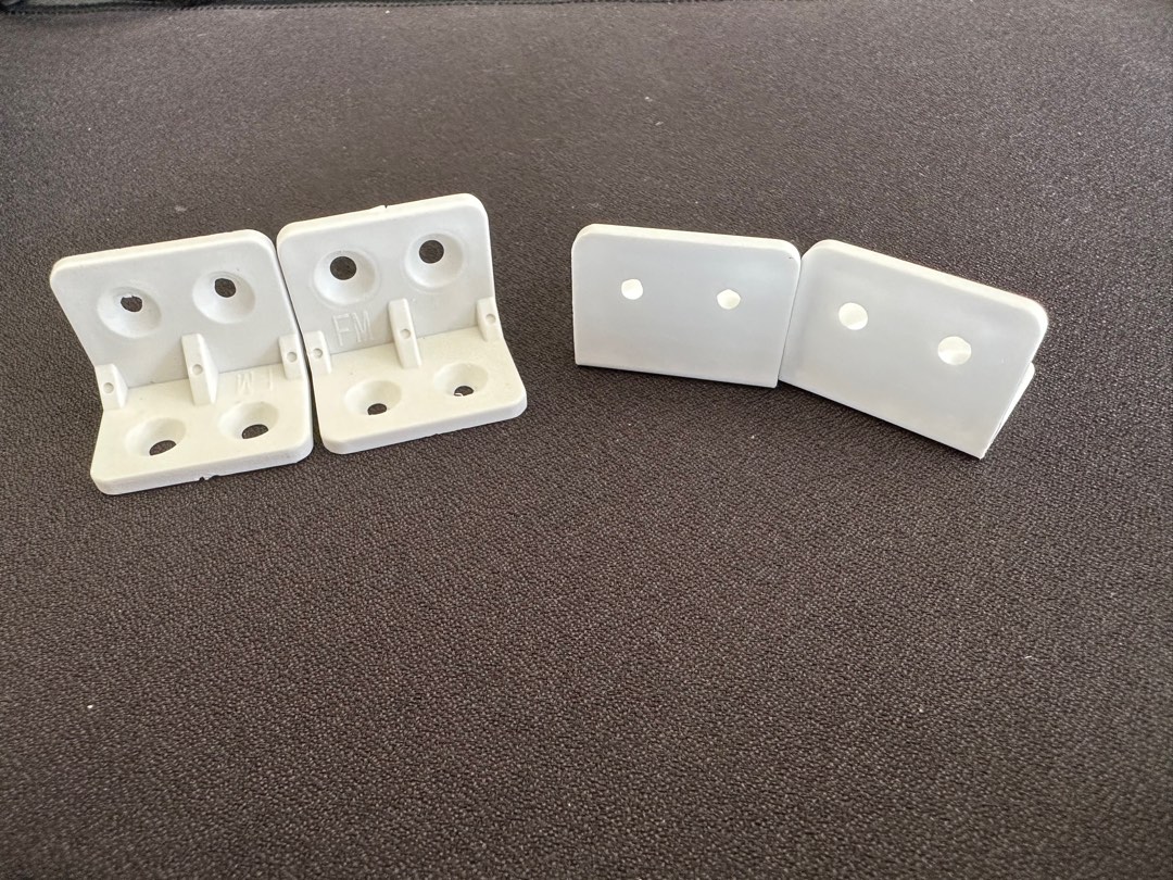 Plastic L Bracket, Furniture & Home Living, Home Improvement & Organisation, Home Improvement