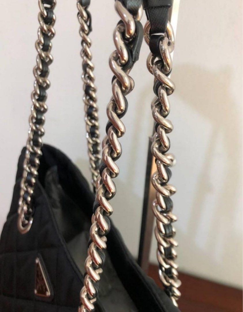 Prada Padded Nylon Large Chain Clutch (SHF-dHics9) – LuxeDH