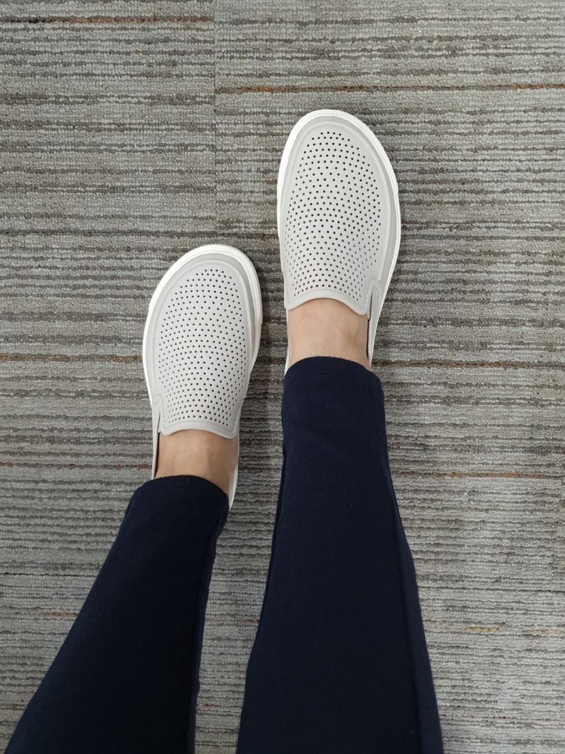 FREE DELIVERY WM crocs Women s CitiLane Roka Slip on Color Pearl