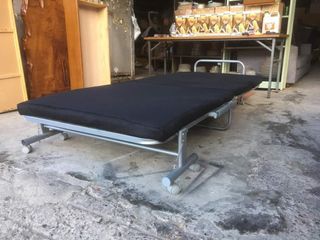 Reclining and folding single bed
Price : 6200

Bed size 36 x 80
With wheels
In good condition
Code akc 580