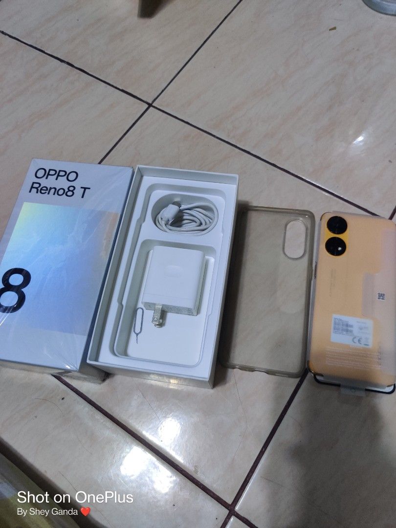 Reno 8t (Category: OPPO) located in Manila. Submitted by skychoochoo (Listing ID 1229262681, Image 2). Description: For sale or swap 12k fix Reno 8t 8/256 No issue Complete package 99% smooth Manila area or nearby meet up.