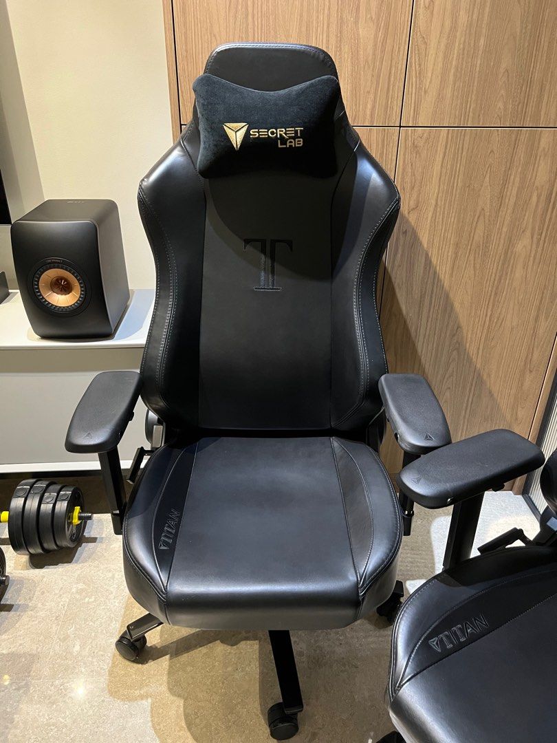Secretlab Titan in NAPA Leather
