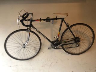 Selling vintage 1987 peugeot bike