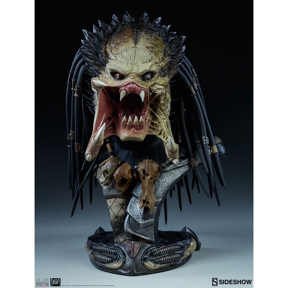 Sideshow Collectibles Wolf Predator Legendary Scale 1/2 Model Toy