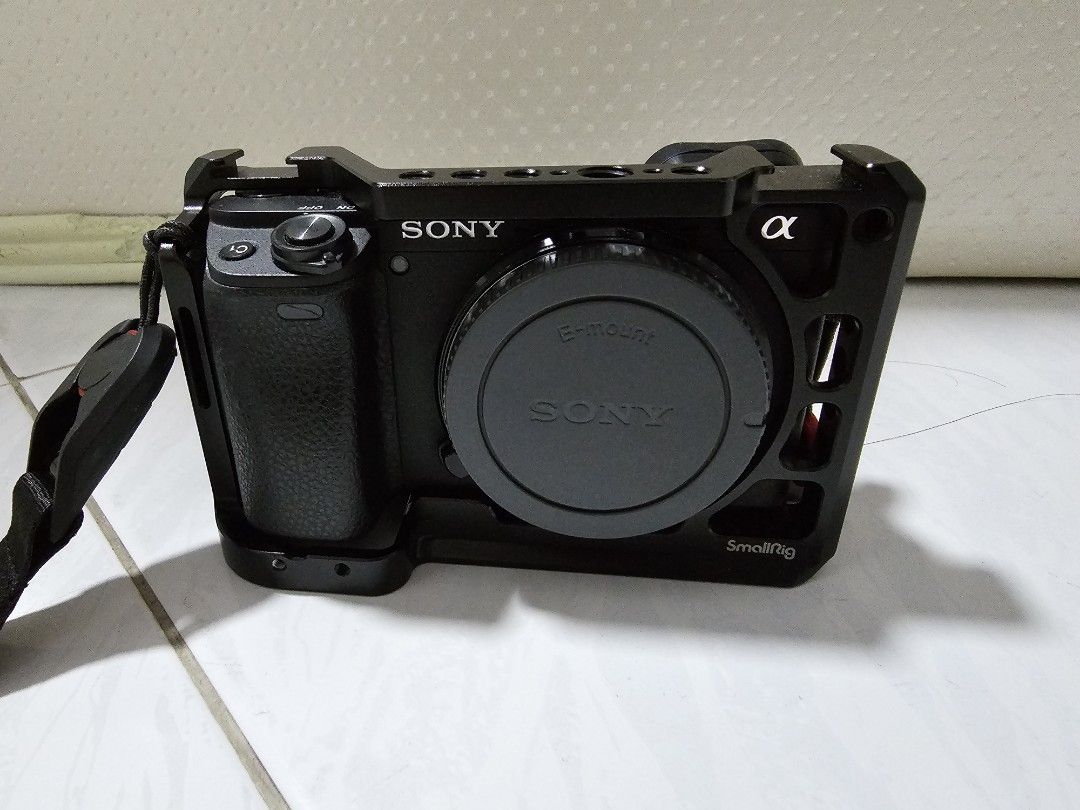 Sony 6400, Photography, Cameras on Carousell