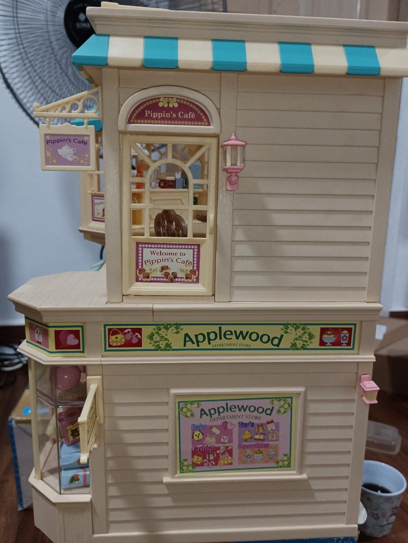 sylvanian families applewood department store, Hobbies & Toys, Toys