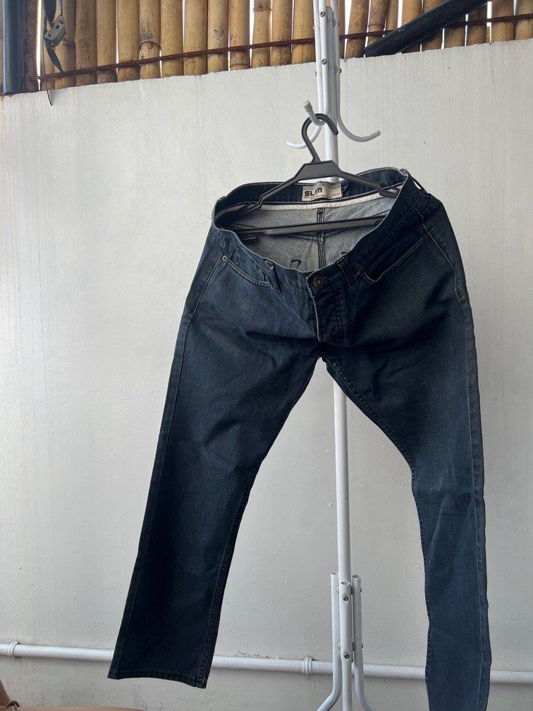 Topman slim pants (Category: Jeans) located in Quezon City. Submitted by mrcsalinas (Listing ID 1229122296, Image 1). Description: 32x30.
