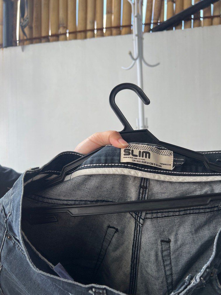 Topman slim pants (Category: Jeans) located in Quezon City. Submitted by mrcsalinas (Listing ID 1229122296, Image 3). Description: 32x30.