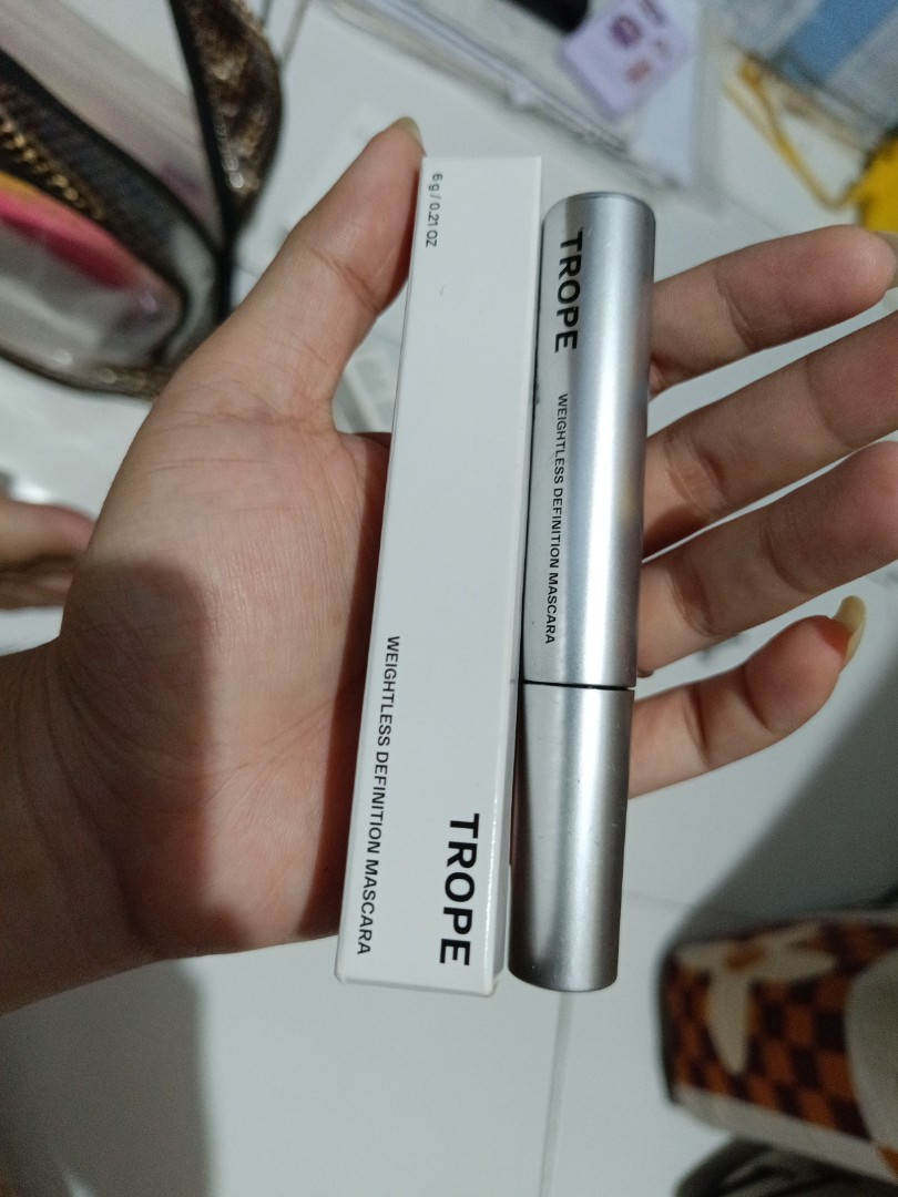 Trope Weightless Definition Mascara on Carousell