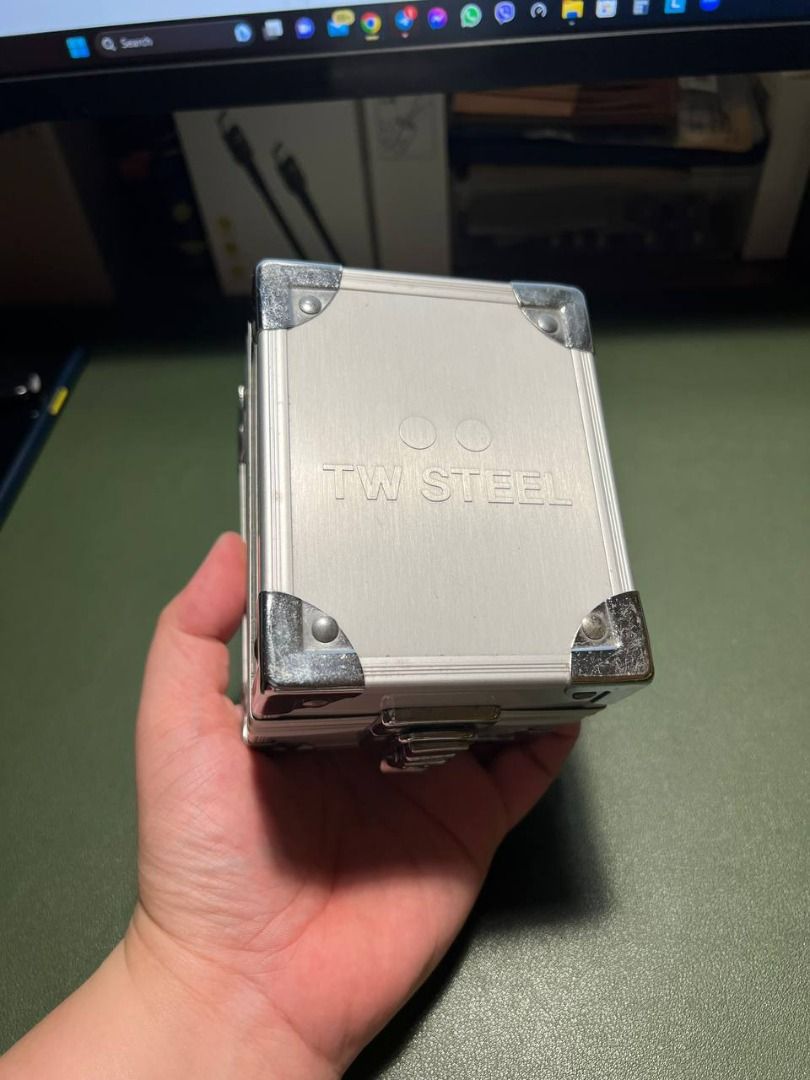 Tw steel cb162 deals