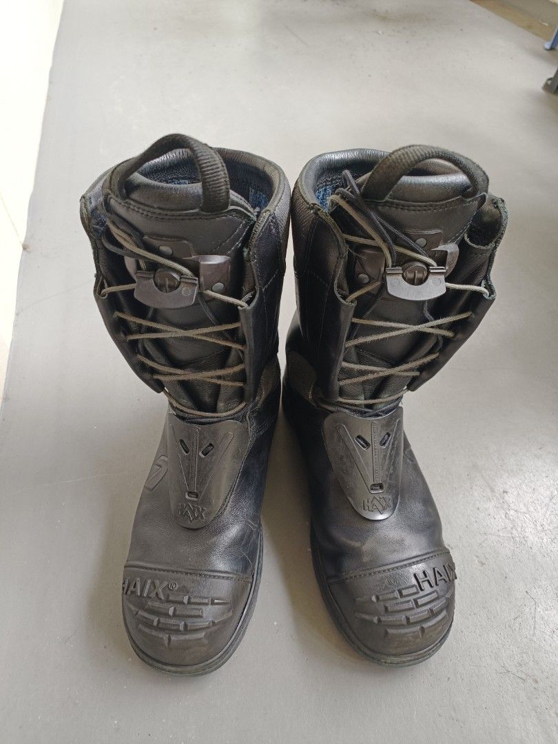 User Boots Women s Fashion Footwear Boots on Carousell