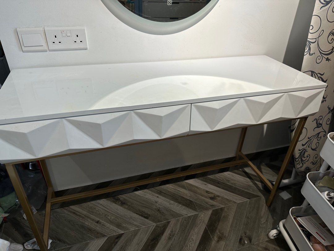 [Used] Vanity table for sale, Furniture & Home Living, Furniture