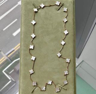 Van Cleef & Arpels Vintage Alhambra Necklace 18K Yellow Gold Mother of  Pearl