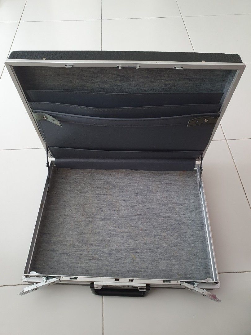 Vintage Diplomat Briefcase, Men's Fashion, Bags, Briefcases on Carousell