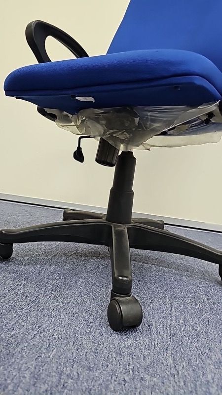 W03E Kerusi Beroda M/Back Height Adjustable Arm Chair w/Wheels APEX