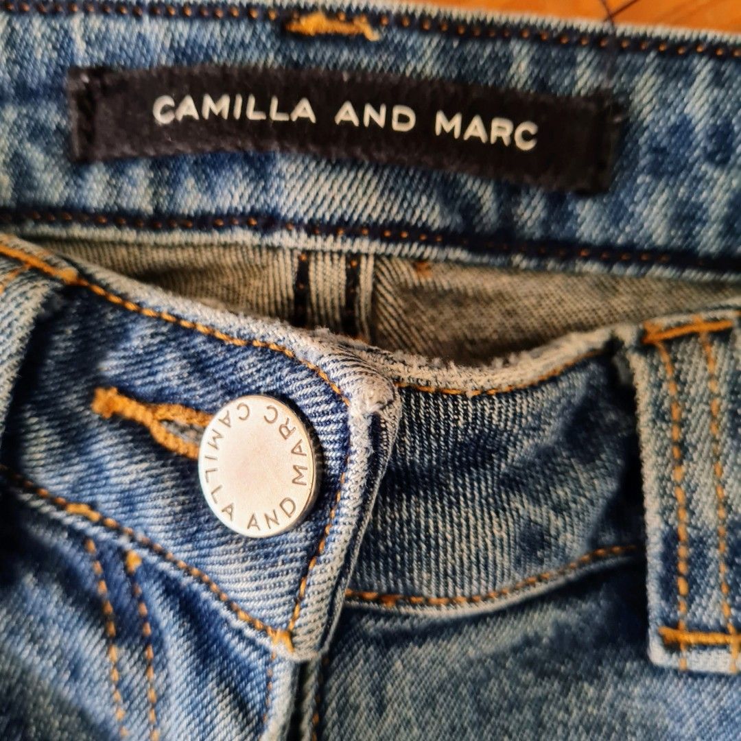 Women's size 26 'CAMILLA AND MARC' Stevie skinny jeans faded indigo - EUC (Category: Women's Clothes) located in Sydney. Submitted by bilic83 (Listing ID 1229262888, Image 3). Description: .