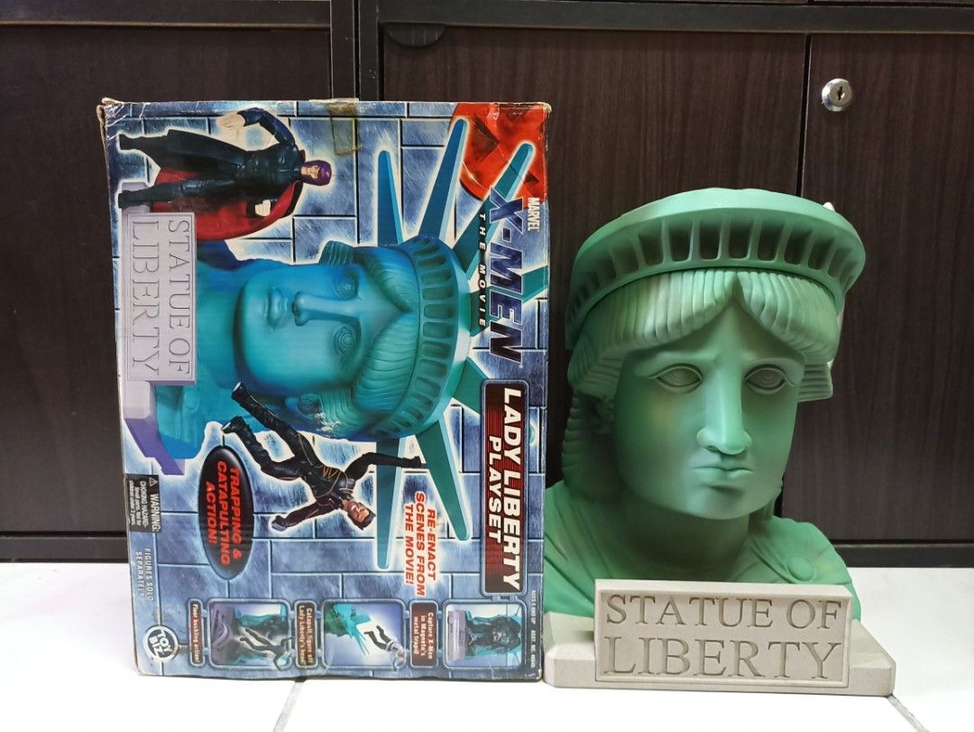Xmen movie lady liberty statue playset suitable for marvel legends