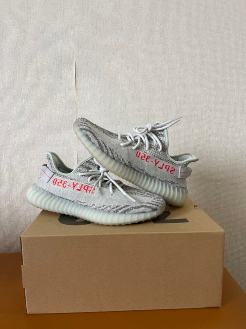 Yeezy boost 350 v2 blue tint