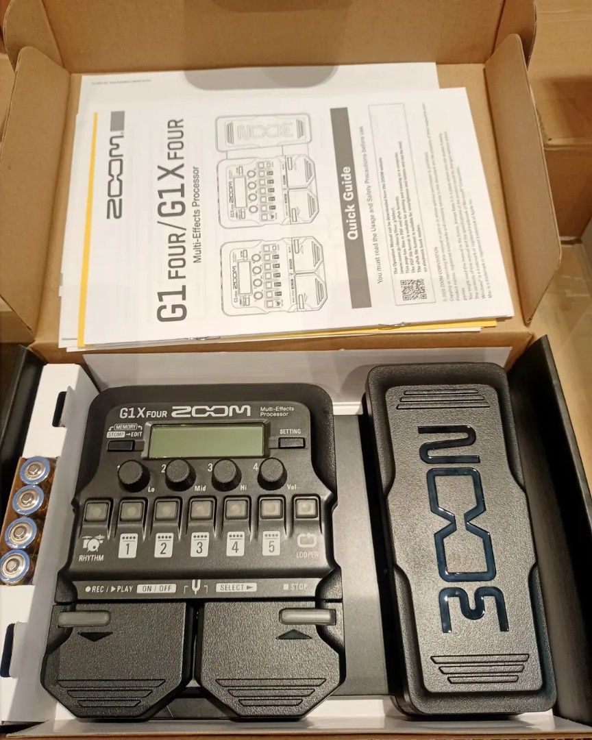 ZOOM G1X FOUR MULTI EFFECTS PEDAL, Hobbies & Toys, Music & Media