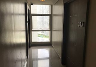 05735-G-031 (Condi unit for sale in Twin Oaks Place at Mandaluyong City)