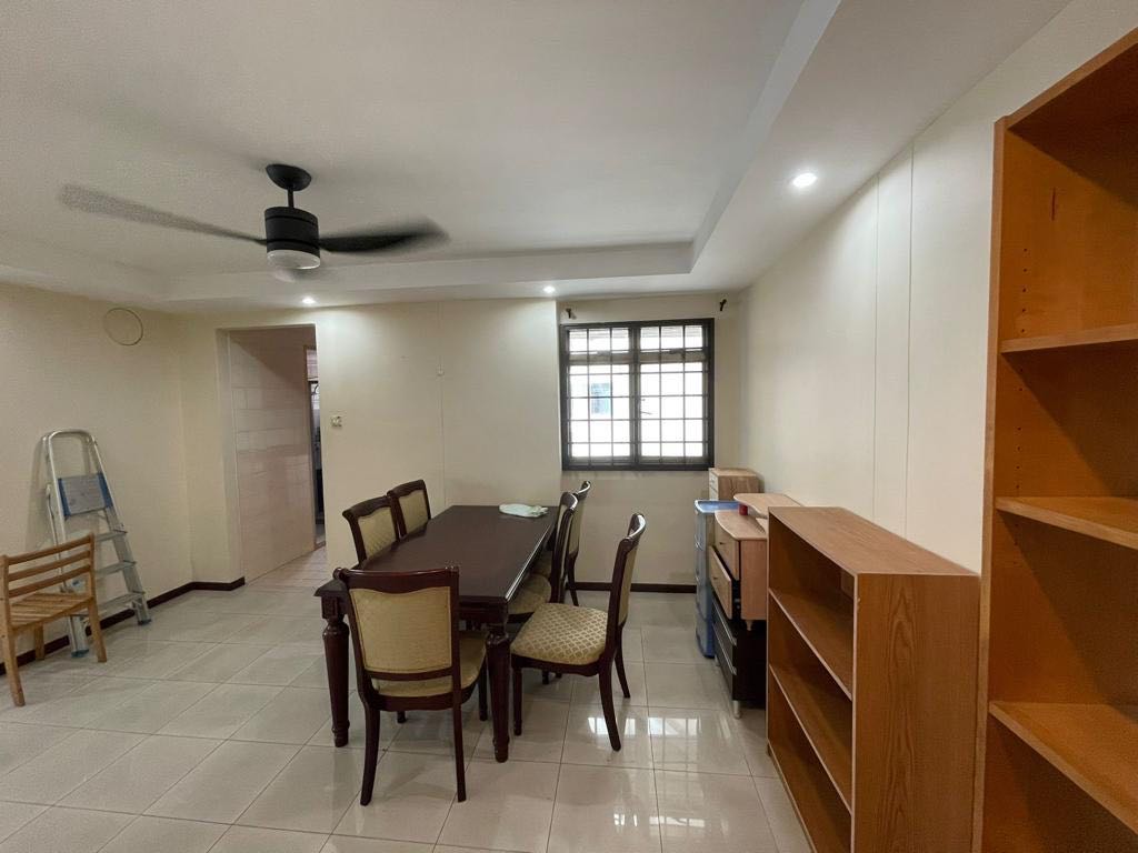 (Category: ) located in . Submitted by yiheng651 (Listing ID 1224470379, Image 1). Description: .