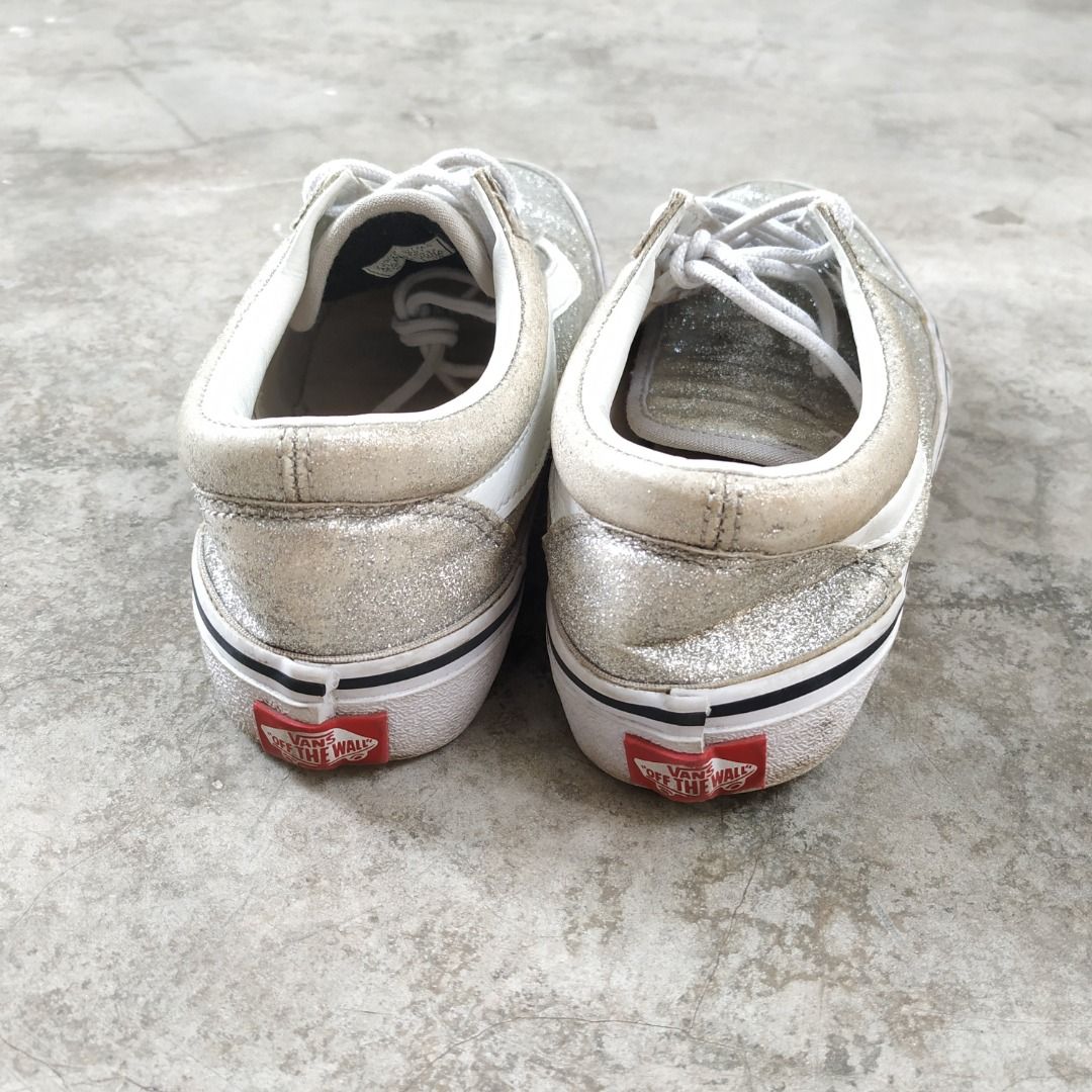 Ladies old skool vans sale hotsell