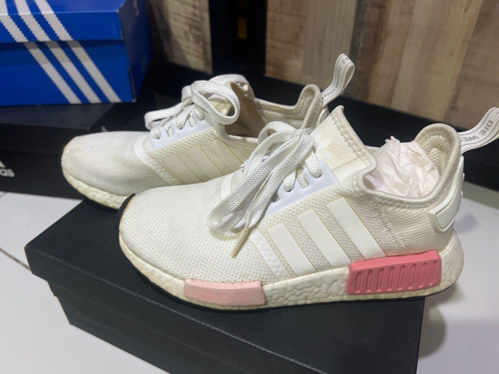 White and store pink adidas nmd