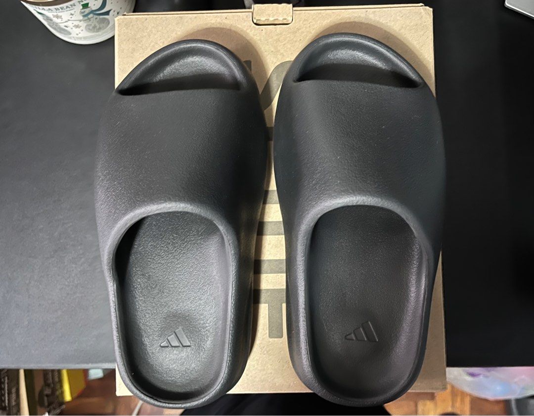 Adidas Yeezy Slide Onyx (Size 4 US)